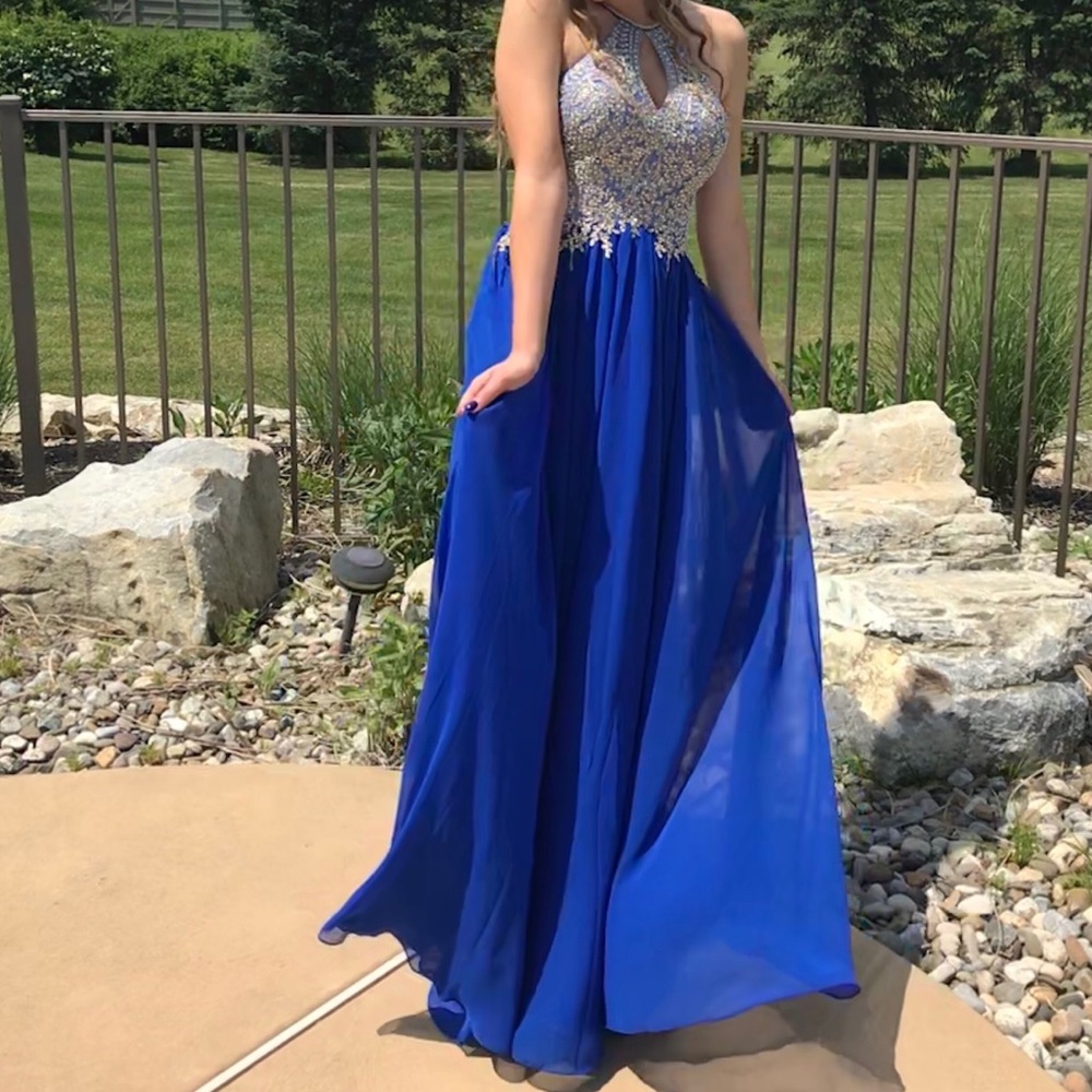 Prom dress - Picture 4 of 5